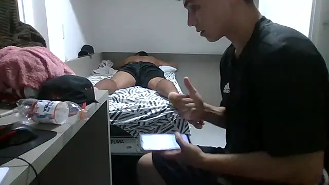 Онлайн чат XXX JUNINHOLEKEJR