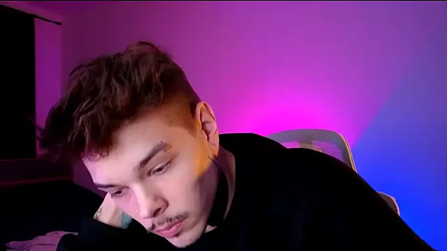 Czat XXX na żywo – DENIS_HERE