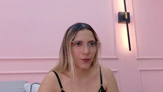 MaddieTease Chat XXX live