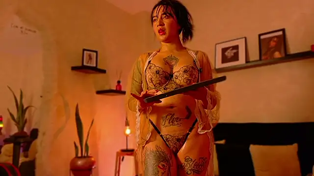 EmmyEvans1's Live XXX Chat