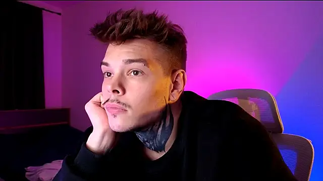 DENIS_HERE Chat XXX in diretta