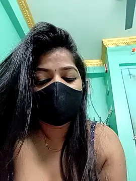 Pokazy przed kamerką – Monalisa_Singh