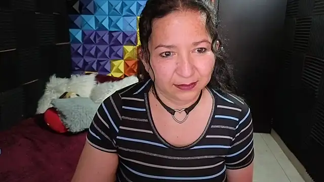 Show modela katifoxx na web-kameri