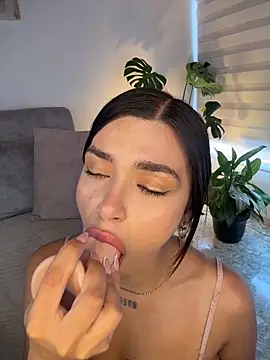 Estrer_collins – Naživo XXX chat