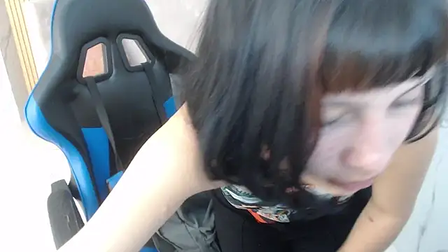 Chatroom XXX en direct de ela_boob_s