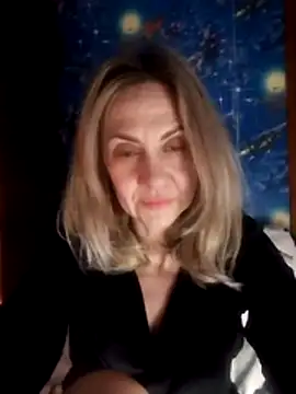 Tanya6547 élő XXX-chatje