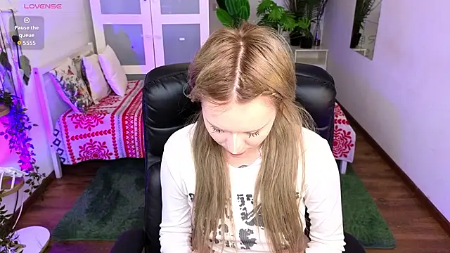 kitten_murray_ Adlı Modelin Canlı XXX Sohbeti