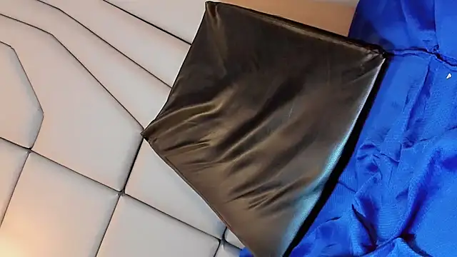 دردشة Miss-Saraii الجنسية المباشرة