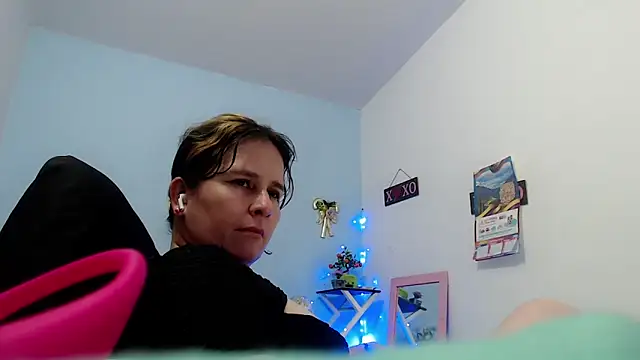 victoria_jones Adlı Modelin Canlı XXX Sohbeti