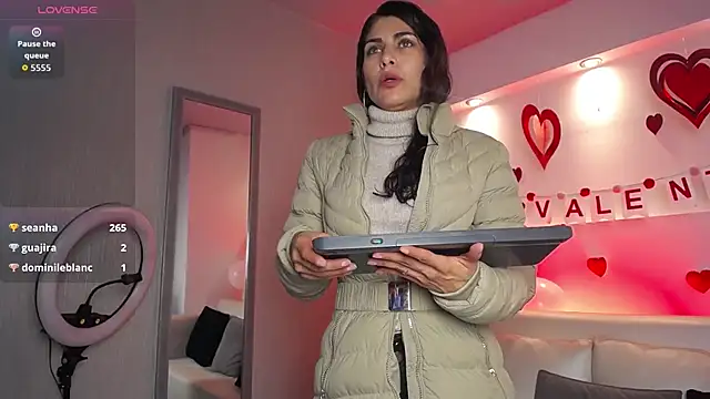 Harmony_Hills Adlı Modelin Canlı XXX Sohbeti