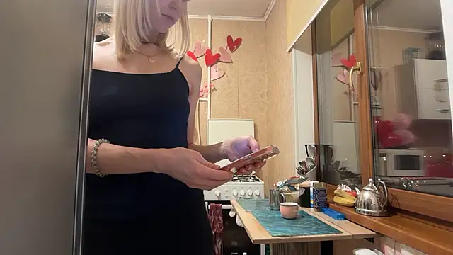 AngelJeni Adlı Modelin Canlı XXX Sohbeti