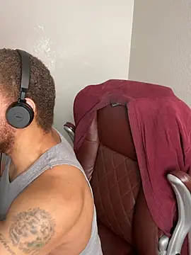 Fathero1time Live XXX-Chat