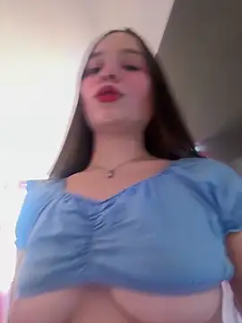 XXX chat uživo modela MiaJacksonn