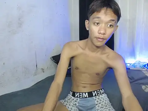 Innocentfucker Live XXX-chat