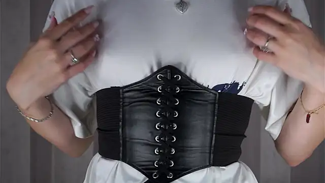 TinaMonaldi Live XXX Chat