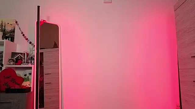 Онлайн чат XXX TinniAngel