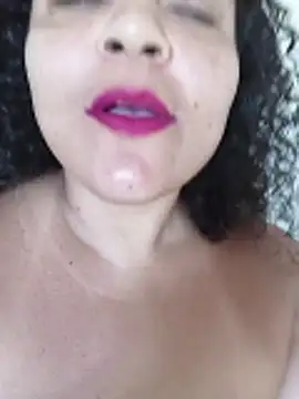 Chat +18 de LeoaAnja ao vivo