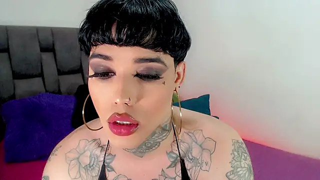 little_star_porn Adlı Modelin Canlı XXX Sohbeti