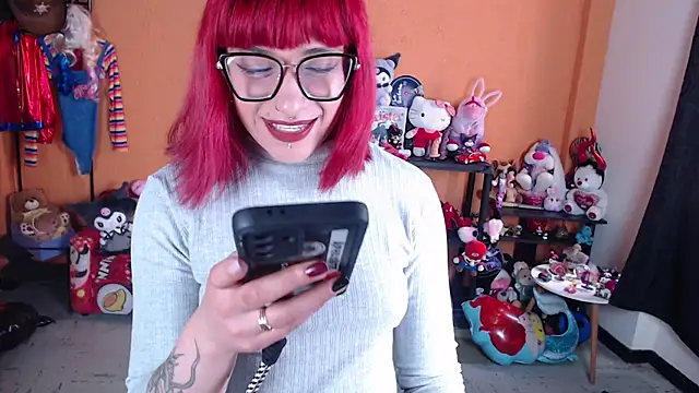 MissMiia2: онлайн-секс-чат