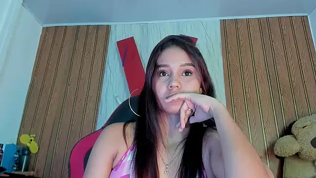 MarianaManzur Chat XXX live