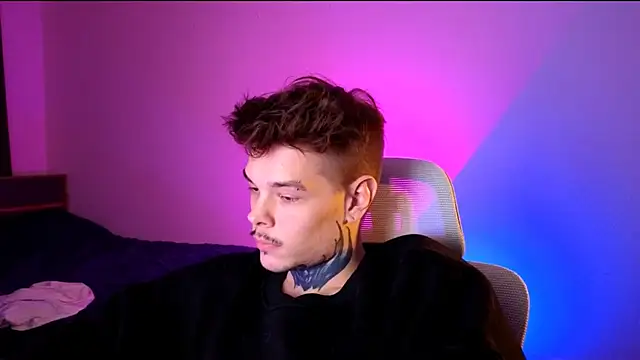 DENIS_HERE Show in webcam