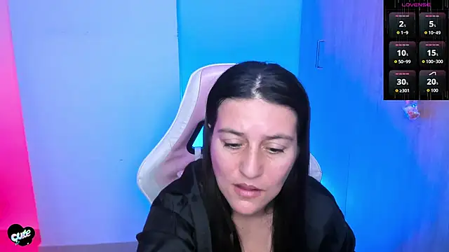 Saskyaa 现场XXX聊天