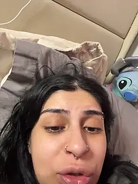 ThickerThanYoBitch Pertunjukan Webcam