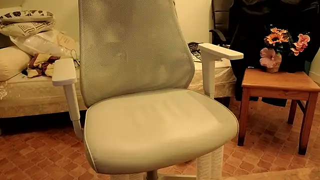 SteveStiffbone live XXX chat