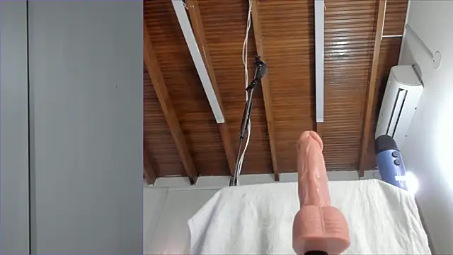 Chatroom XXX en direct de Lucy_carter_