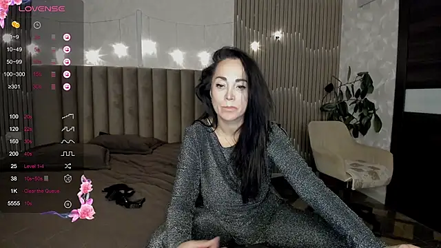 Monica_Weiss 现场XXX聊天