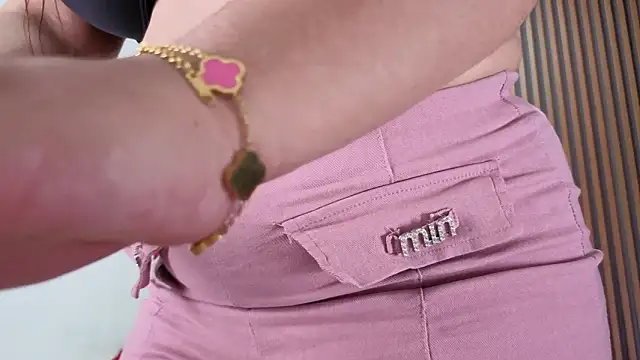 Emy_topless Live XXX-Chat