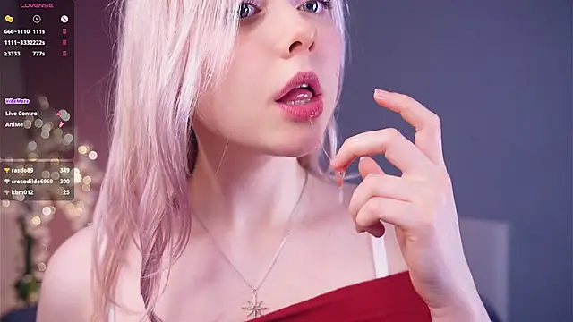 Chatroom XXX en direct de AccaCroyle