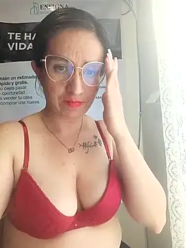 Valentina--1 Live XXX Chat