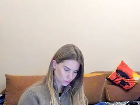 Show modela LinaBey na web-kameri