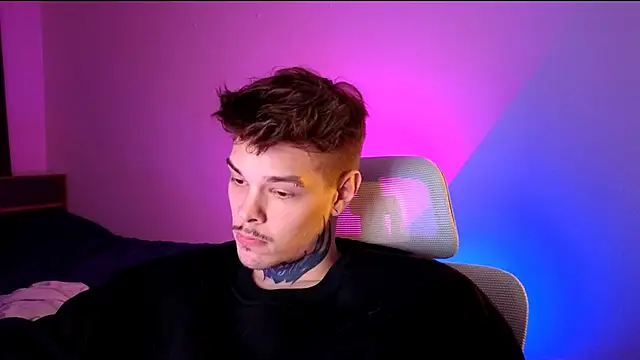 DENIS_HERE Chat XXX in diretta