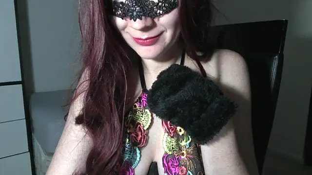 XXX chat uživo modela Aromaloveqq