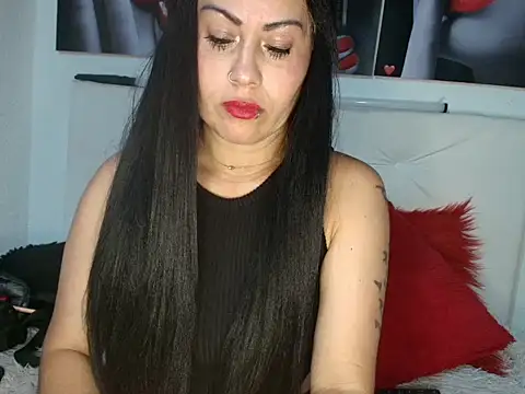 Tania_mature Adlı Modelin Canlı XXX Sohbeti