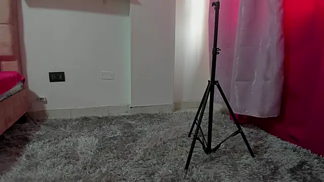 thianahorny webkamerás műsora