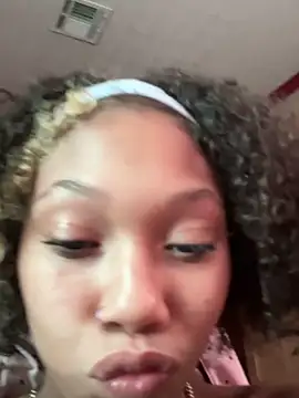 Pertunjukan Kamera Web Tamiii420