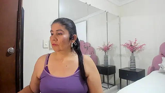 kiraGeiner 现场XXX聊天