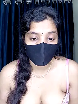 Rose-luckey webkamerás műsora