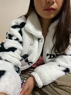 Chatroom XXX en direct de 69_yuna_69