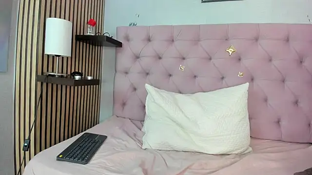 amber__moon1: διαδικτυακό σόου στην κάμερα