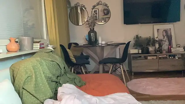 XXX chat uživo modela Veemoney