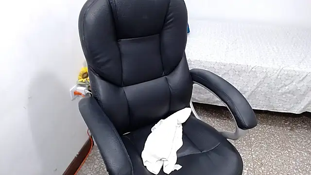 دردشة emiliaa_hot الجنسية المباشرة