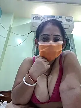 diyam4002 Adlı Modelin Web Kamerası Şovu