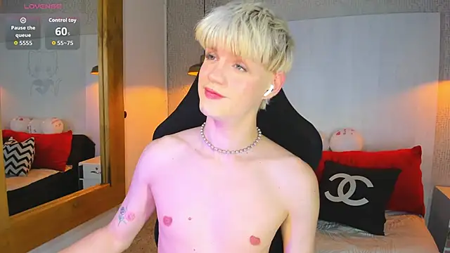 VladHellsing4 Adlı Modelin Canlı XXX Sohbeti