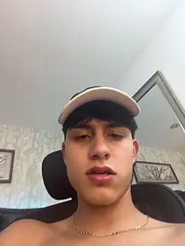 Lander_Cruz 现场XXX聊天