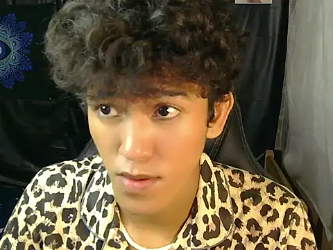 hugekenbigcock Obrolan Langsung XXX