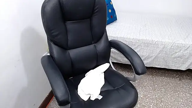 Chat XXX en directo de emiliaa_hot